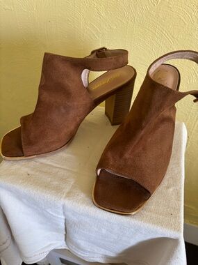 Forever 21 Brown Suede Block Heel Sandals